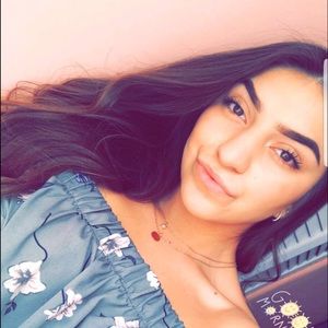 Meet your Posher, Alisha