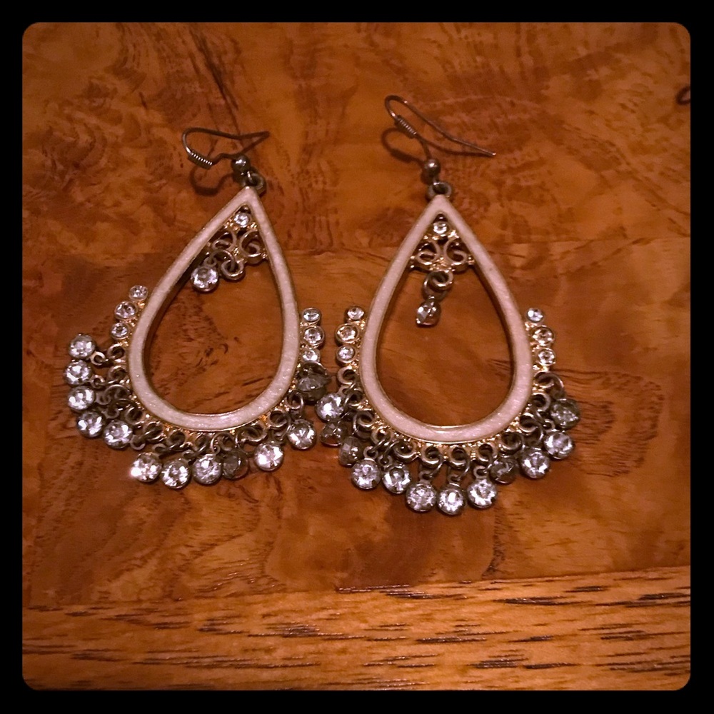 Dangle earrings
