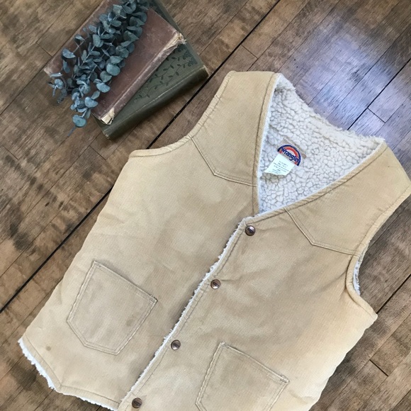 Wrangler Other - Wrangler corduroy shearling vest