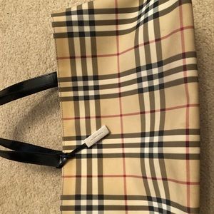 Burberry tote