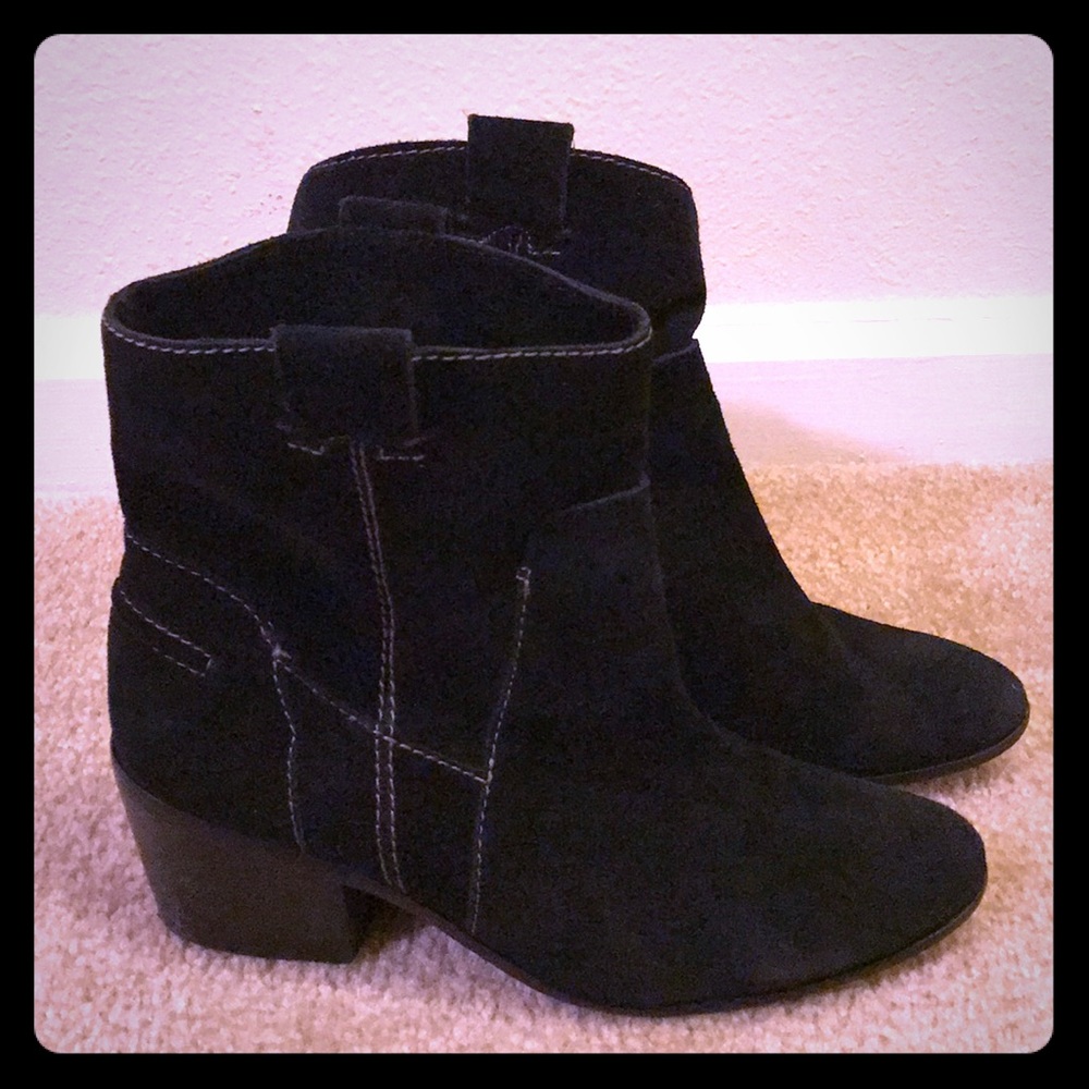 Vince Camuto black suede boots