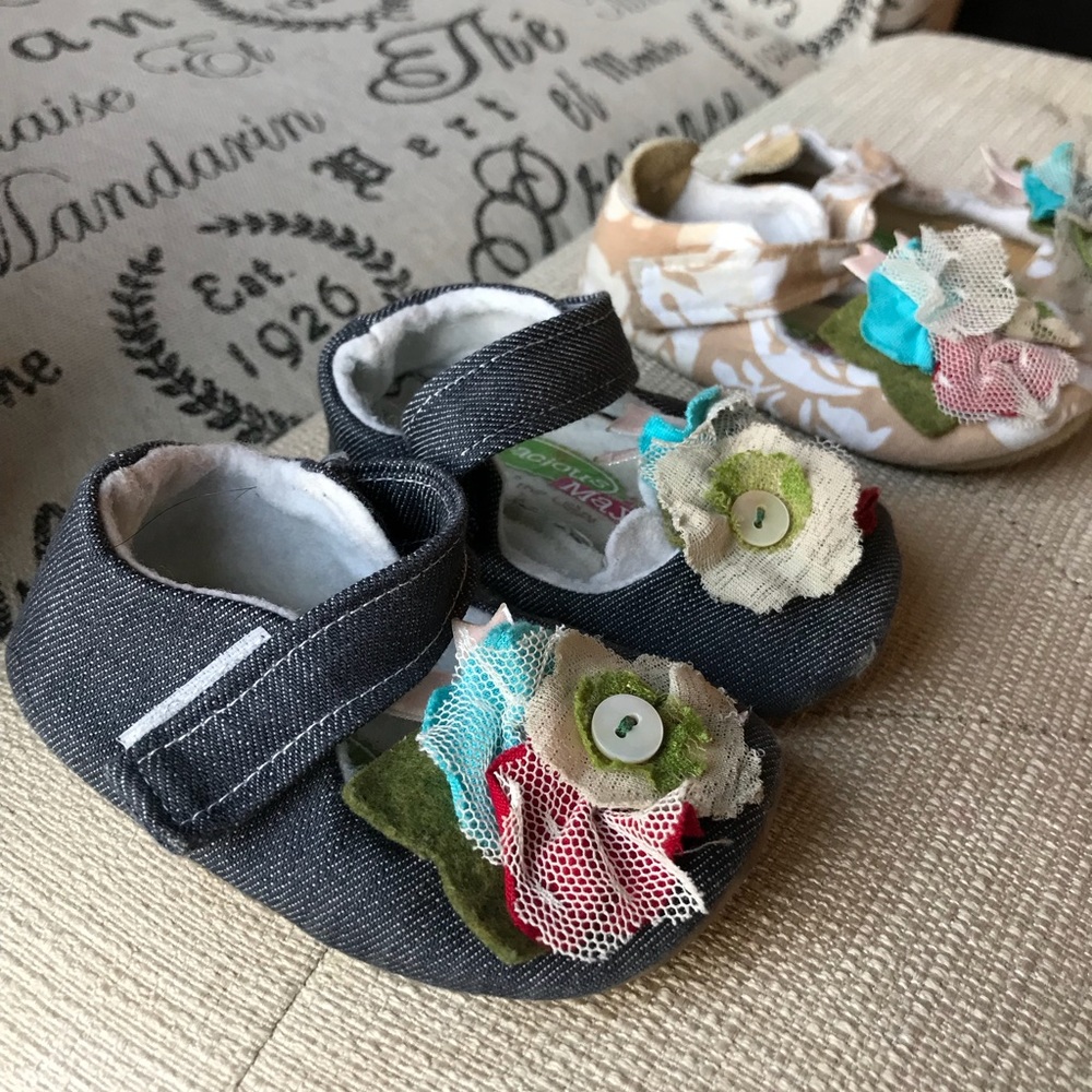 🚫 SOLD 🚫 2 PAIRS Gracious May baby