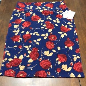 LuLaRoe - Large - Cassie