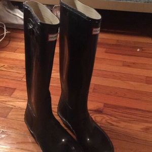 Black shiny hunter boots