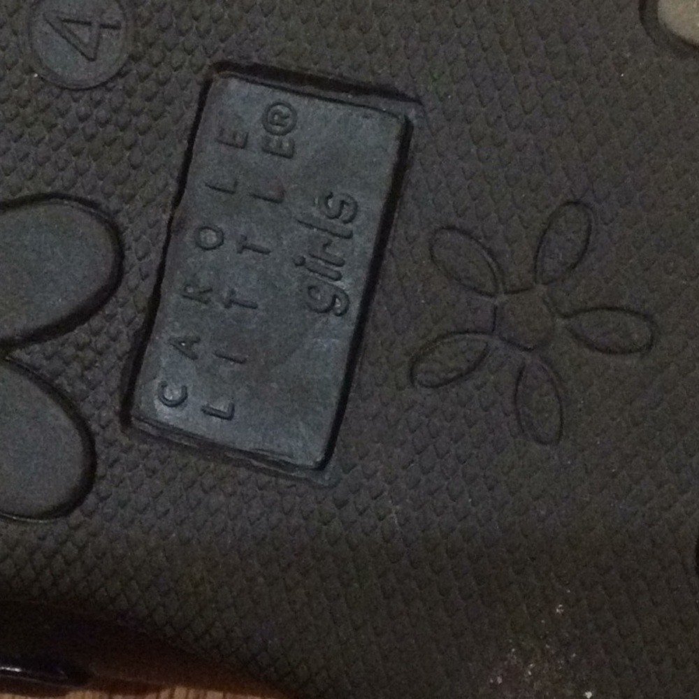 Shoes - Picture 3 of 4