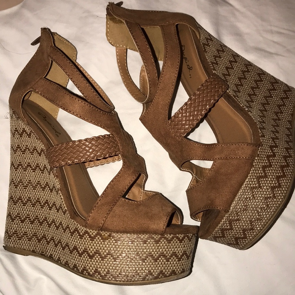 Tan wedges