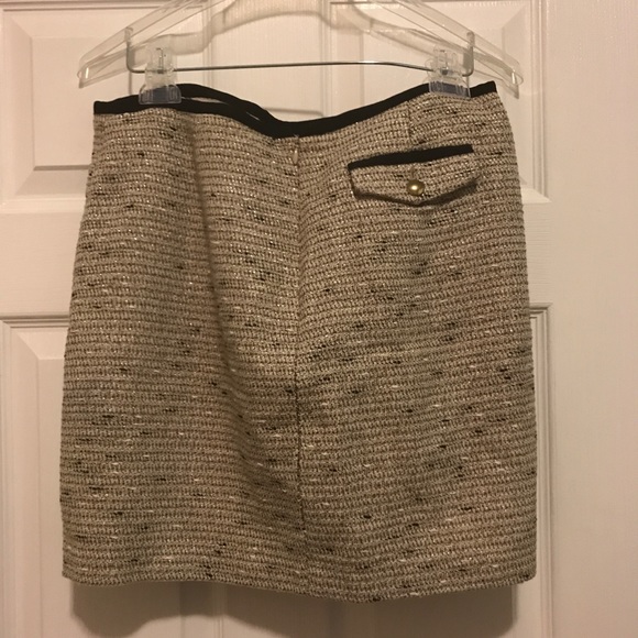 Banana Republic Gold Tweed Mini Skirt - Picture 2 of 3