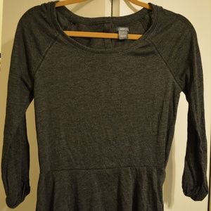 Dark Gray Heathered Long Sleeve Top w/detailing
