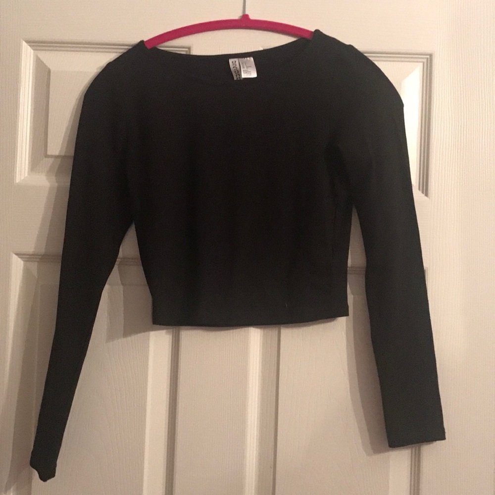 plain black crop long sleeve