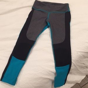 Splits59 Capri Leggings