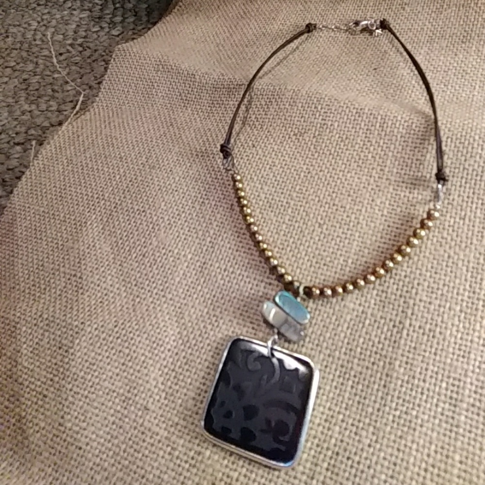 Silpada Etched Shell Necklace