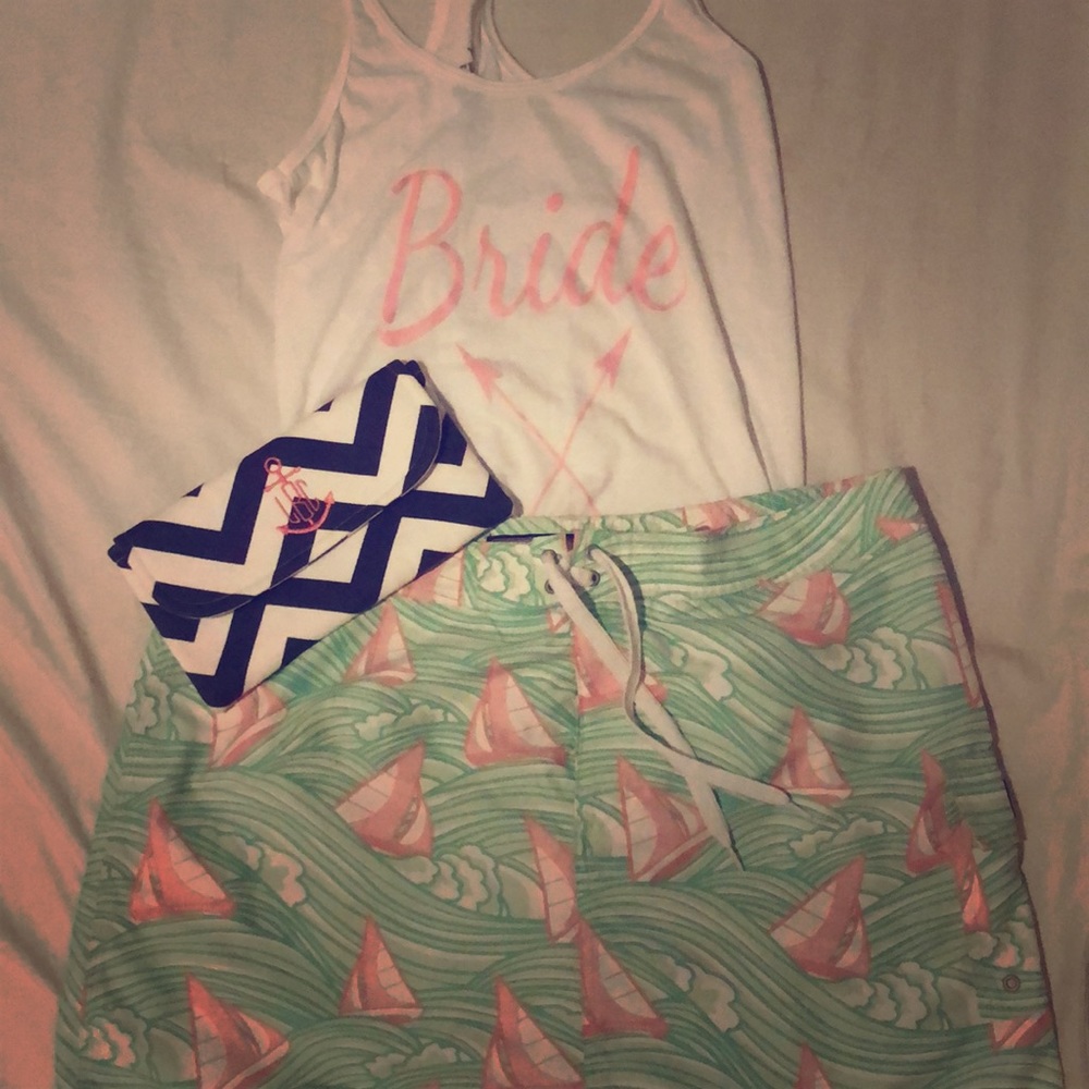 Vineyard vines sailboat skirt- size 12