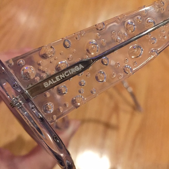 Balenciaga clear sunglasses ๐ ๐ - Picture 2 of 4
