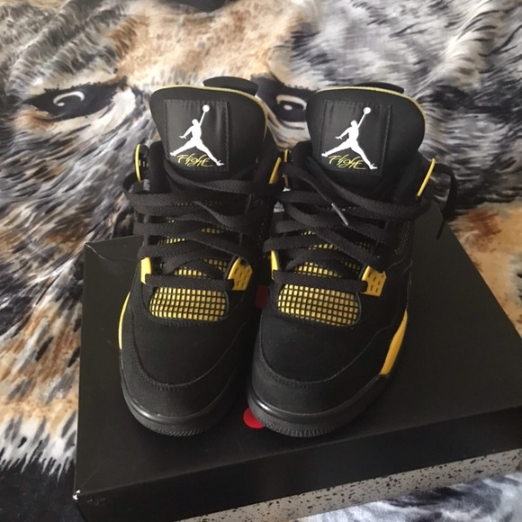 Jordan’s - Picture 1 of 2