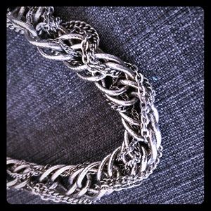 silver metallic chain necklace