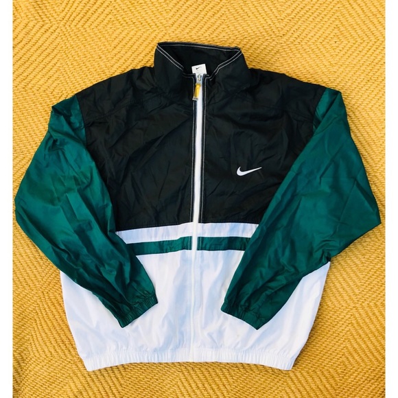 Nike Other - Vintage NIKE Windbreaker!