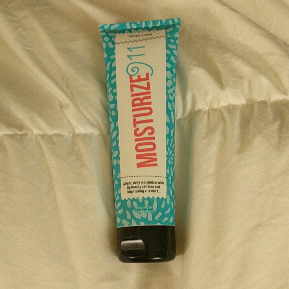 NEW Moisturizer 911  Perfectly Posh. 4oz