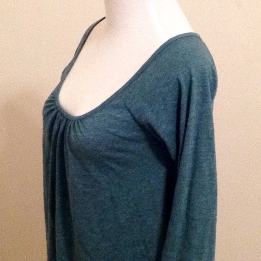 Old Navy draped top in teal XS bracelet sleeves