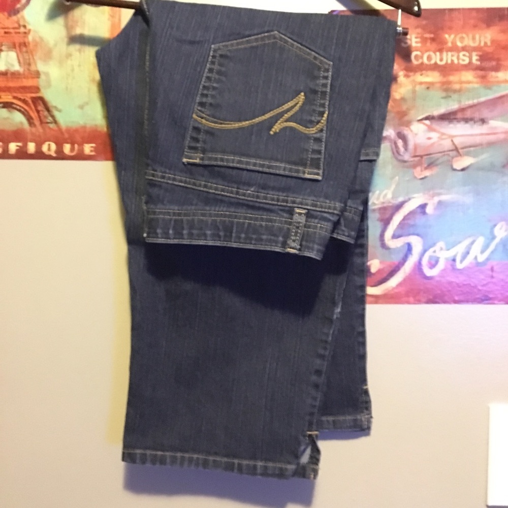 Gloria Vanderbilt Stretchy Capri jeans