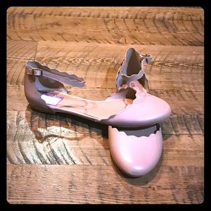 Crown vintage flats 9.5