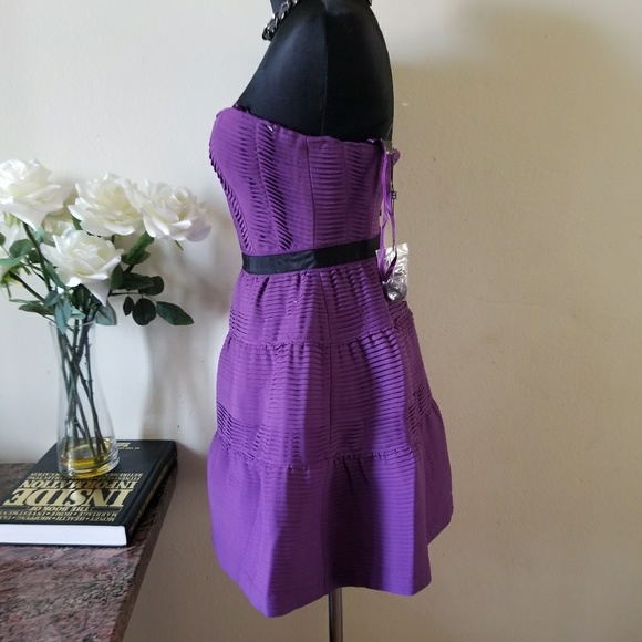 Dress - Picture 2 of 5