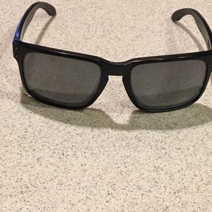 Oakley men’s sunglasses