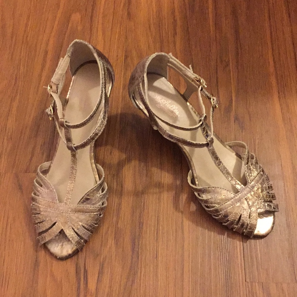 Seychelles ‘Quiz Show’ gold sandals