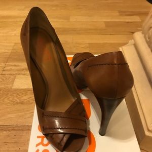 KORS (Michael Kors) 👠 4+ Brown Leather Heels