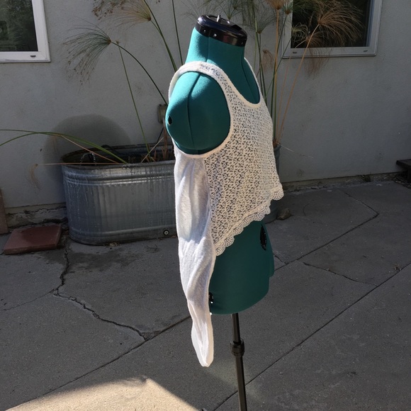 💋Sale Charlotte Russ White Cropped Tank CCO - Picture 4 of 4