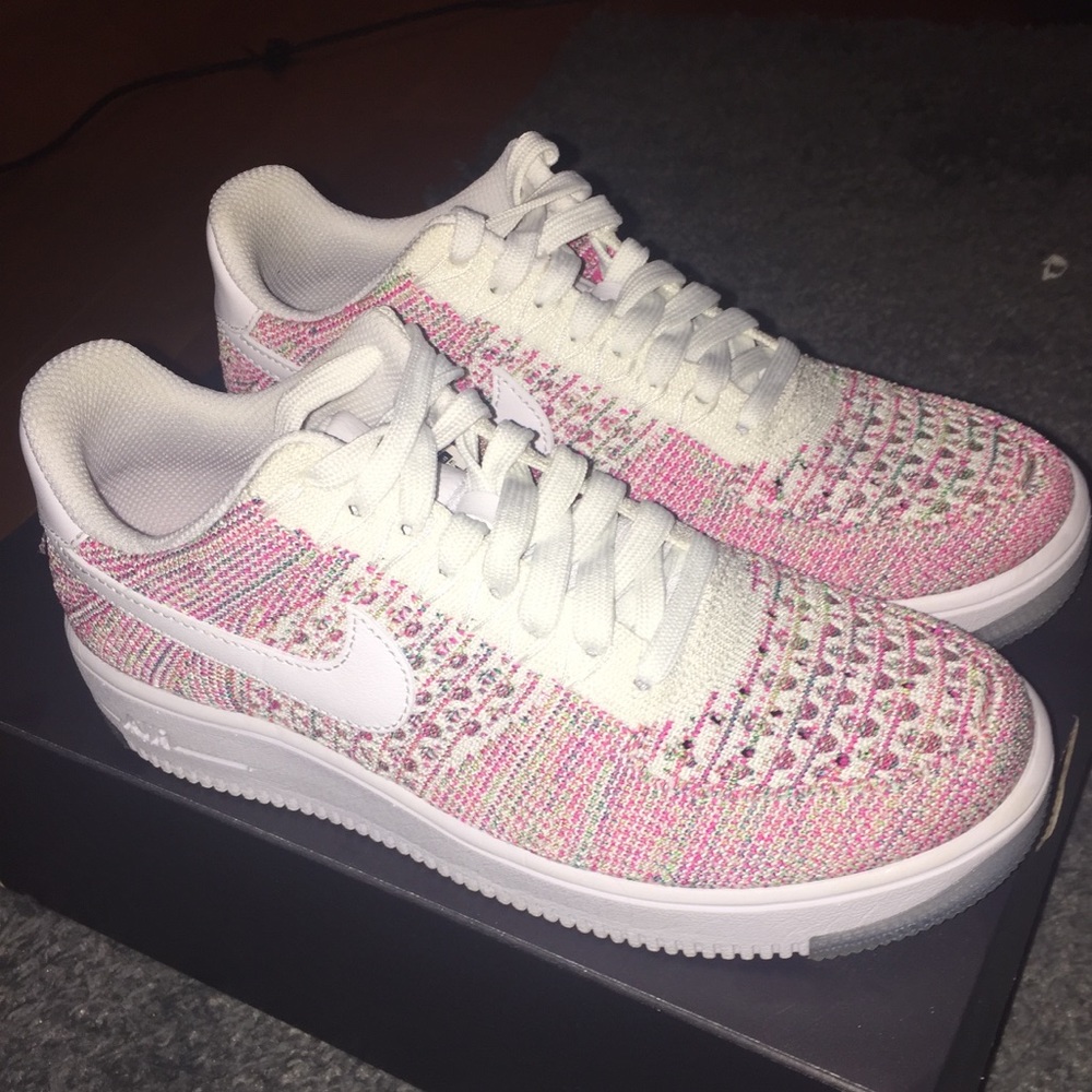 Nike Air Force 1 Flyknit