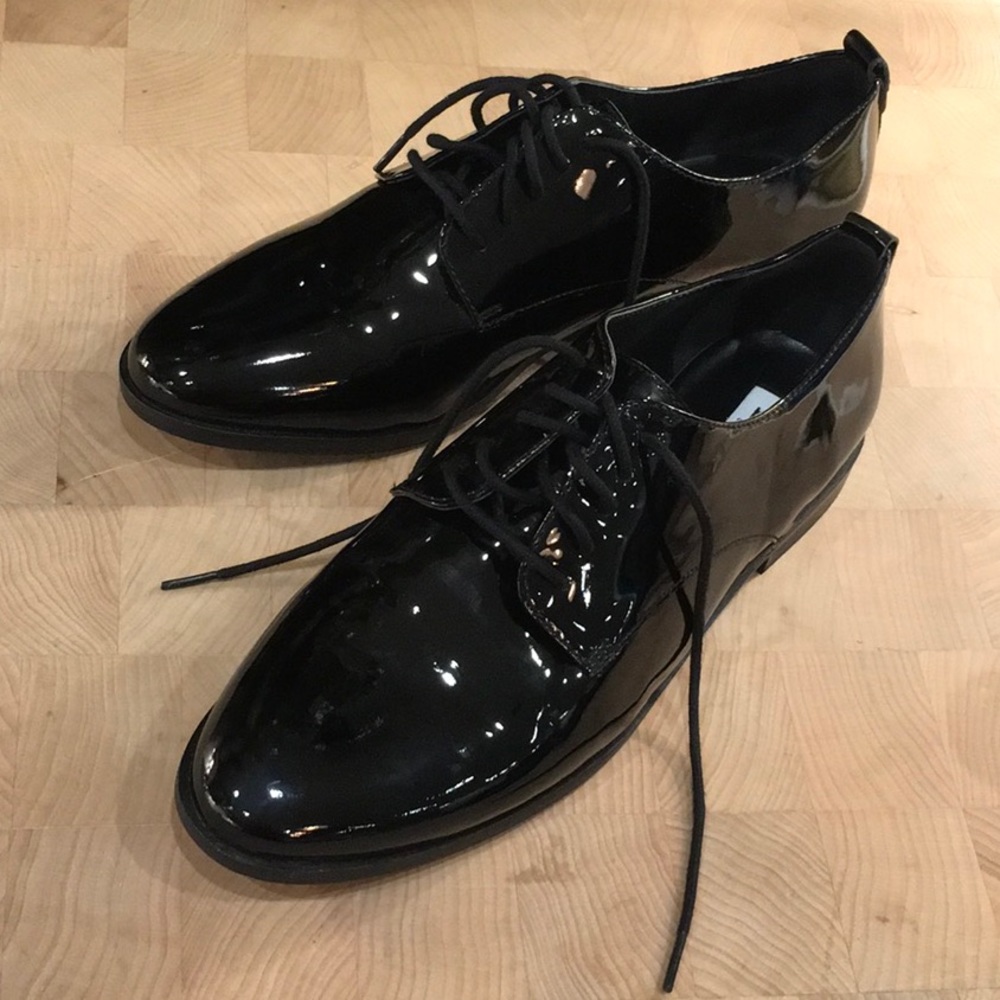 Dune London women’s patent leather shoes size 9.