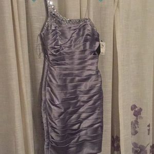 Formal Dress. Never worn, Adrianna Papell.