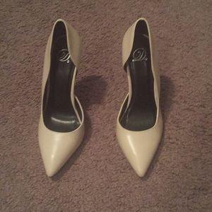 Tan Heels