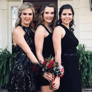 Meet your Posher, Erin elizabeth