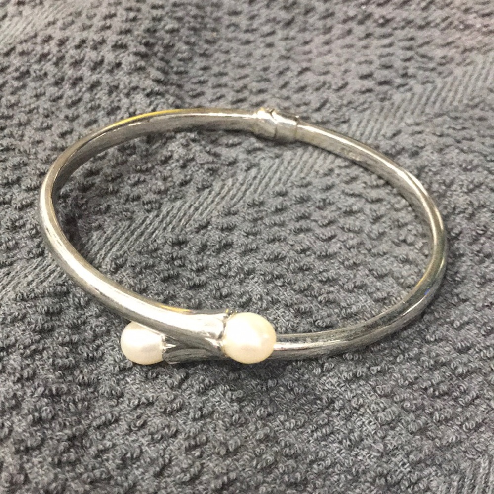 Pearl Bangle Bracelet