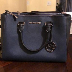 A Michael Kors purse