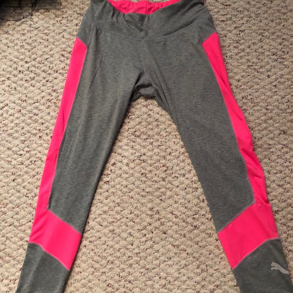 Dry fit grey puma leggings (squat proof)
