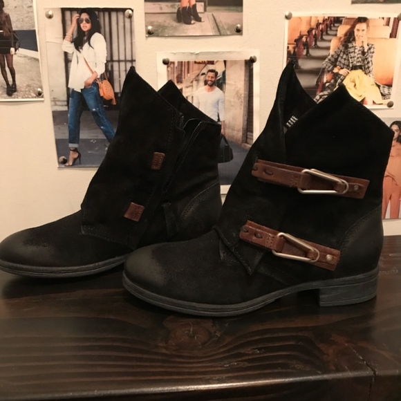 NWT Yeats Boot - Picture 3 of 6