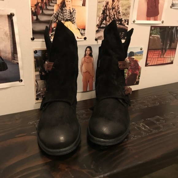 NWT Yeats Boot - Picture 2 of 6