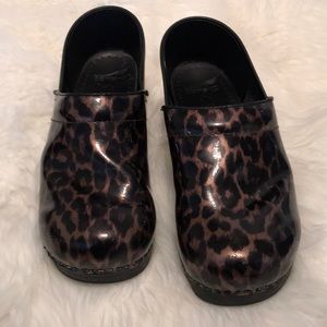 Leapord print Dansko shoes