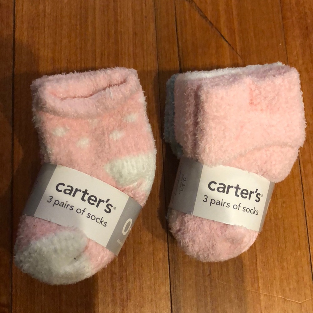 *SOLD*Carter’s girls sock bundle