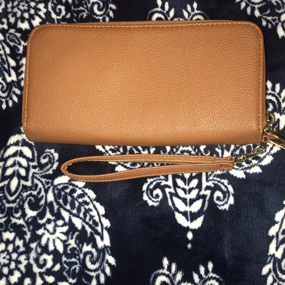 Double zipper wallet