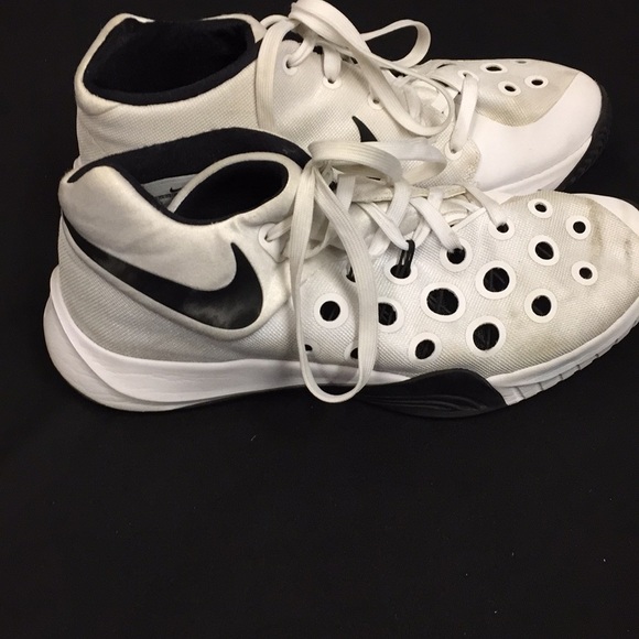 Nike Zoom Sneakers. - Picture 2 of 6