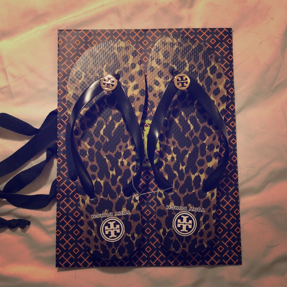 Tory Burch flip flops brand new size 10 leopard