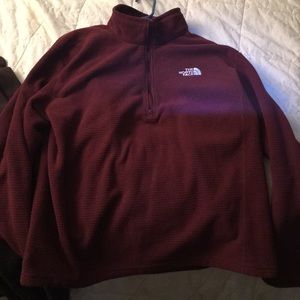 North Face Men’s XL half zip sweater