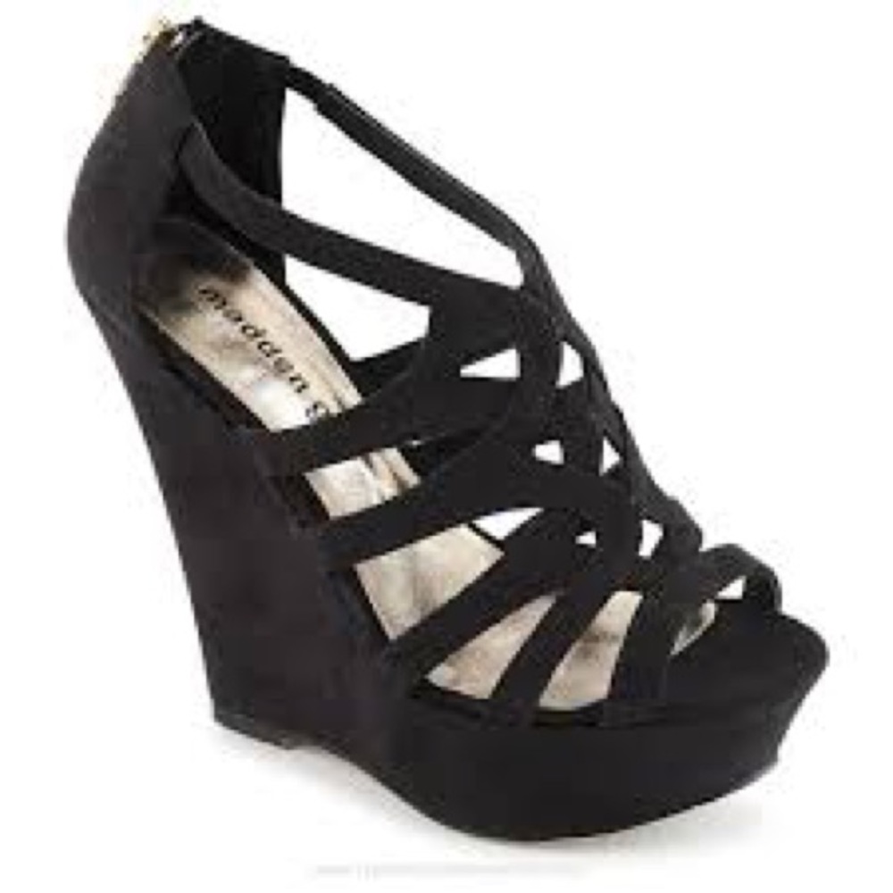Black wedges