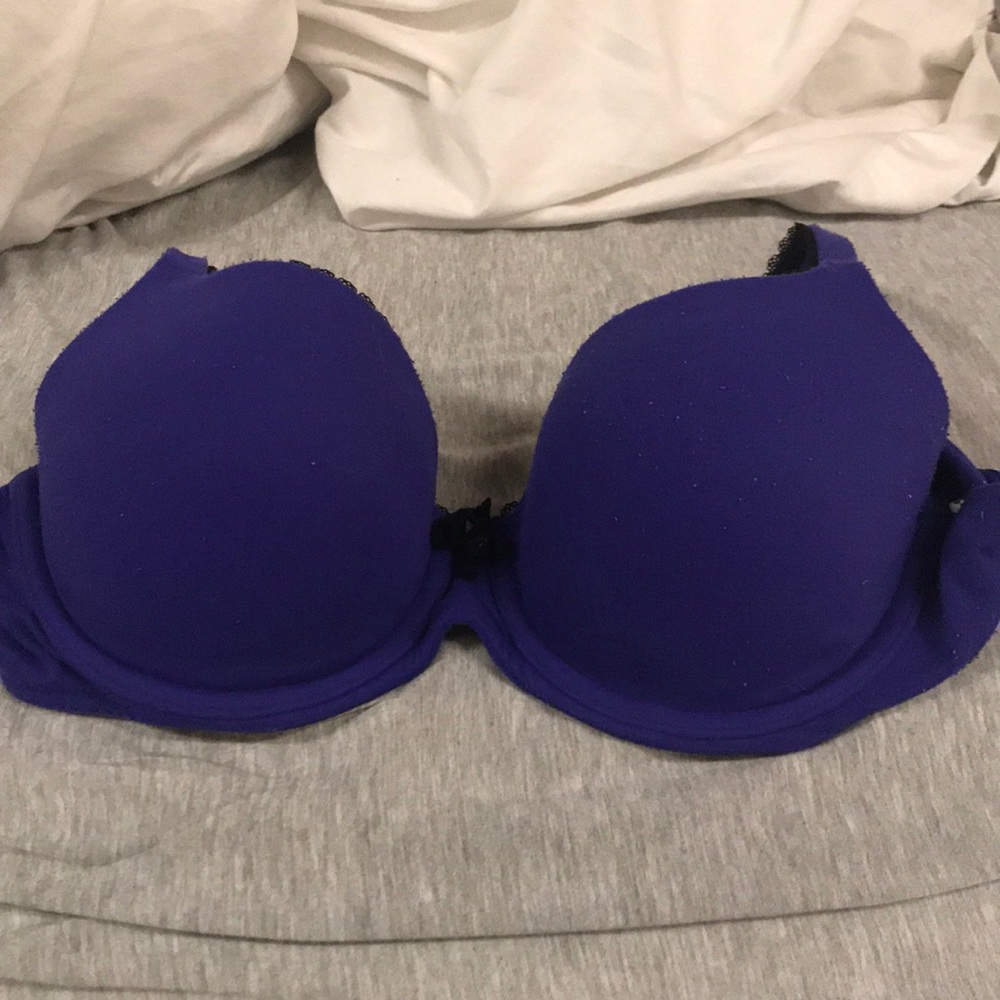 32DD - Lined Demi Victoria’s Secret bra