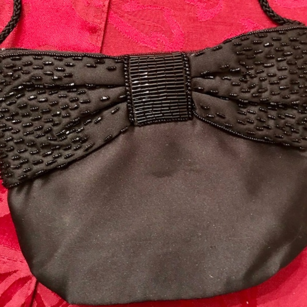Black beaded purse