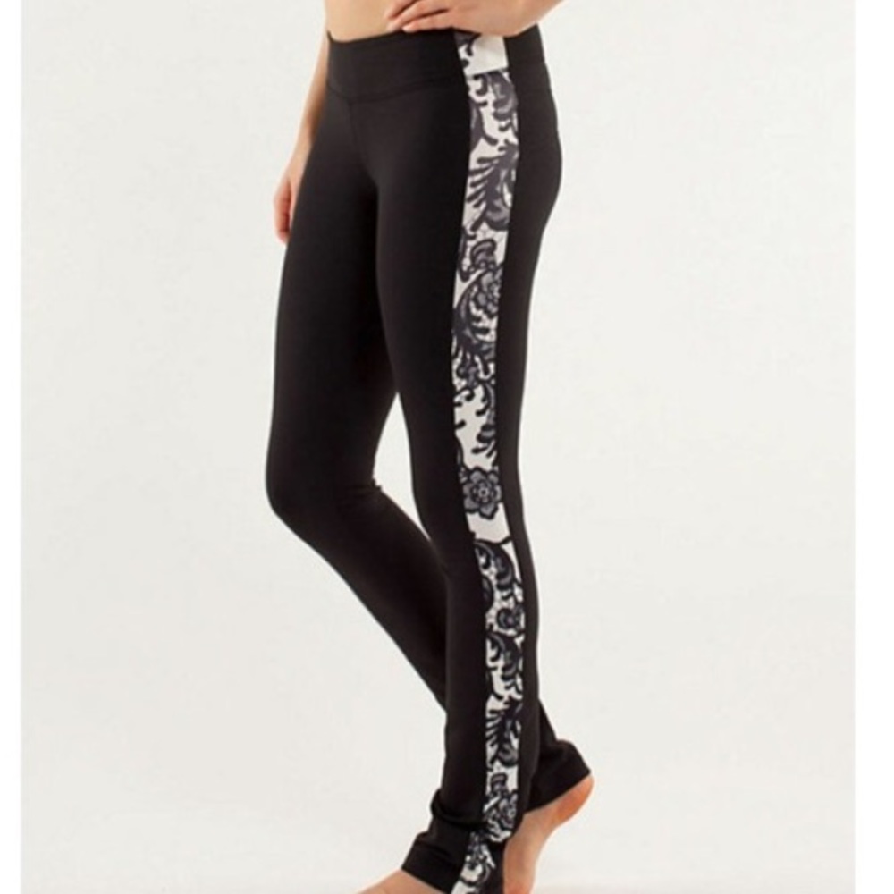 Black Laceoflage Lululemon size 4 leggings