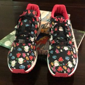 ADIDAS NWOT TORSION WOMANS SIZE 8.5 RUNNING SHOE